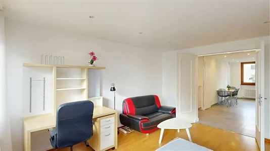 Rooms in Saint-Julien-en-Genevois - photo 3