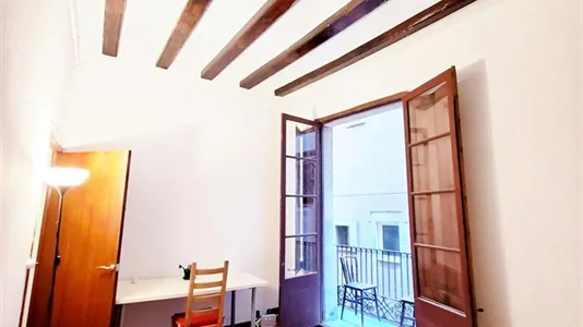 Rooms in Barcelona Ciutat Vella - photo 1