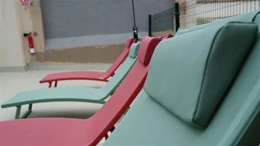 Rooms in Barcelona Ciutat Vella - photo 8