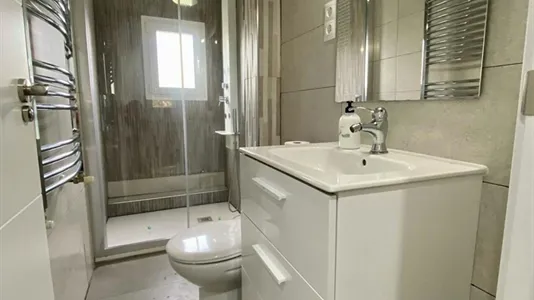 Rooms in Adaro - photo 8