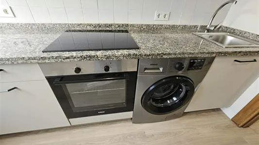 Rooms in Oviedo - photo 10