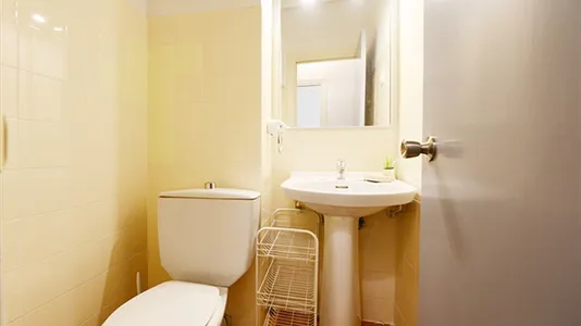 Rooms in Bilbao - photo 8