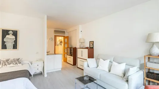 Apartments in Barcelona Eixample - photo 5