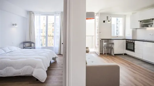 Apartments in Paris 20ème arrondissement - photo 8