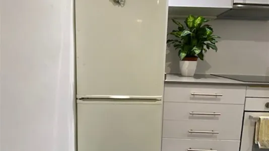 Rooms in Barcelona Ciutat Vella - photo 5