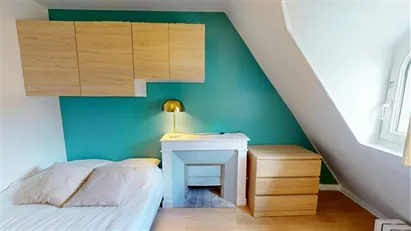 Room for rent in Paris 8ème arrondissement, Paris