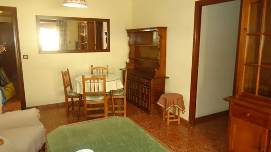 Rooms in Córdoba - photo 4