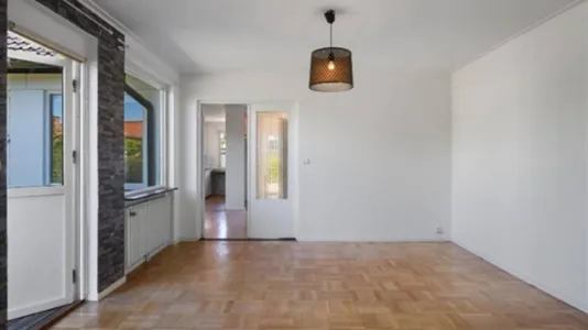Houses in Hässleholm - photo 3