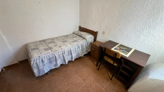 Rooms in Zaragoza - photo 3