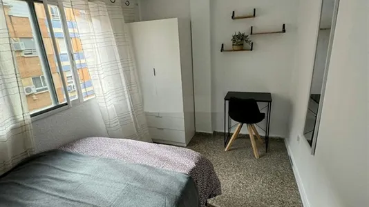 Rooms in Tavernes Blanques - photo 3