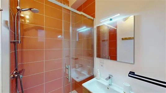 Rooms in Saint-Julien-en-Genevois - photo 7