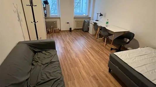 Rooms in Berlin Charlottenburg-Wilmersdorf - photo 2