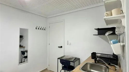 Rooms in Mislata - photo 4