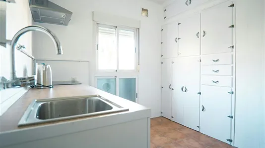 Rooms in Madrid Chamartín - photo 9