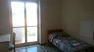 Room for rent, Pianura, Campania, Via Cintia