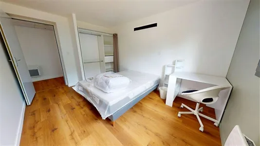 Rooms in Lyon - photo 3