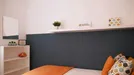 Room for rent, Bologna, Emilia-Romagna, Via Marsili