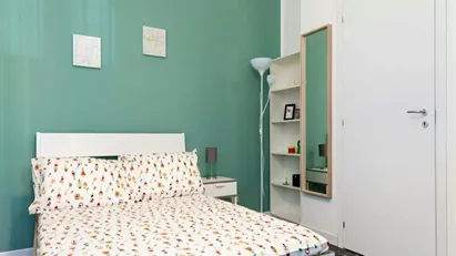 Room for rent in Milano Zona 9 - Porta Garibaldi, Niguarda, Milan
