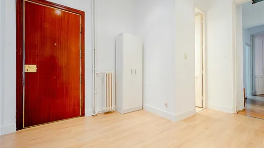 Rooms in Madrid Salamanca - photo 4