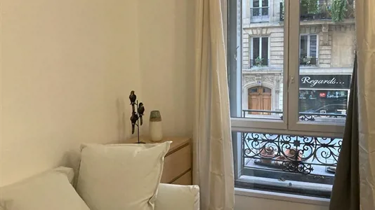 Apartments in Paris 20ème arrondissement - photo 1
