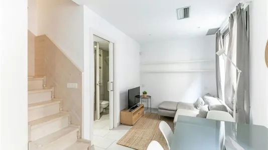 Apartments in Barcelona Ciutat Vella - photo 3