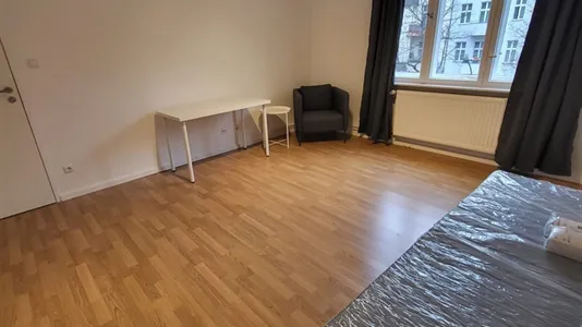 Rooms in Berlin Charlottenburg-Wilmersdorf - photo 4
