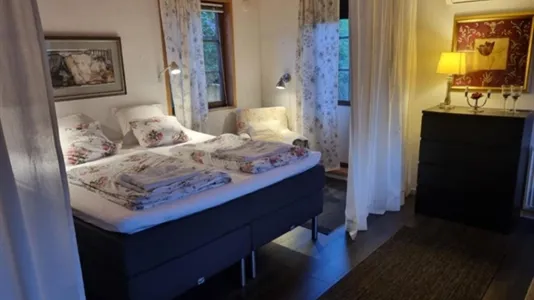 Houses in Mark - photo 3