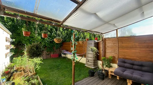 Houses in Pontoise - photo 2