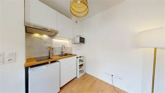 Apartments in Lyon - photo 5