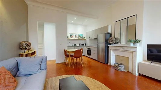 Apartments in Toulon - photo 1