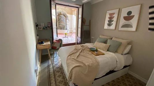 Rooms in Barcelona Ciutat Vella - photo 3