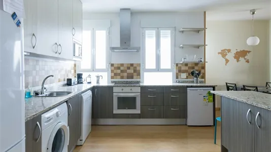 Rooms in Zaragoza - photo 7