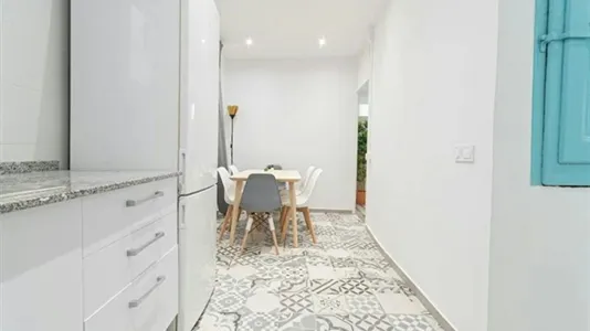 Rooms in Barcelona Ciutat Vella - photo 7
