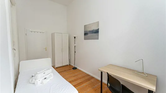 Rooms in Berlin Charlottenburg-Wilmersdorf - photo 2