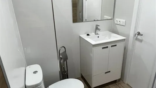 Rooms in Córdoba - photo 8