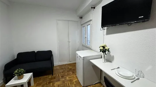 Rooms in Madrid Ciudad Lineal - photo 3