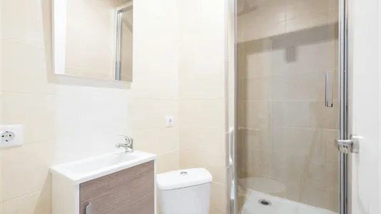 Rooms in Madrid Centro - photo 7