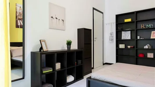 Rooms in Milano Zona 8 - Fiera, Gallaratese, Quarto Oggiaro - photo 5