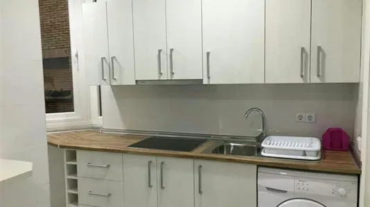 Rooms in Madrid Centro - photo 4