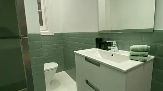 Rooms in Madrid Centro - photo 10