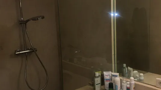 Rooms in Nîmes - photo 4