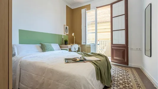 Rooms in Barcelona Ciutat Vella - photo 1