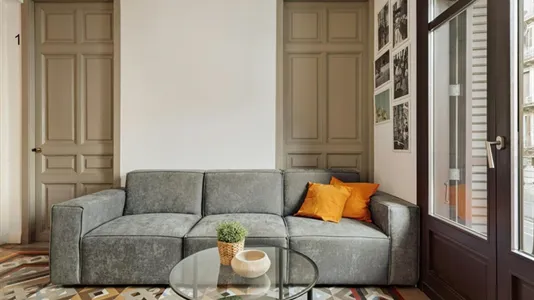 Rooms in Barcelona Eixample - photo 8