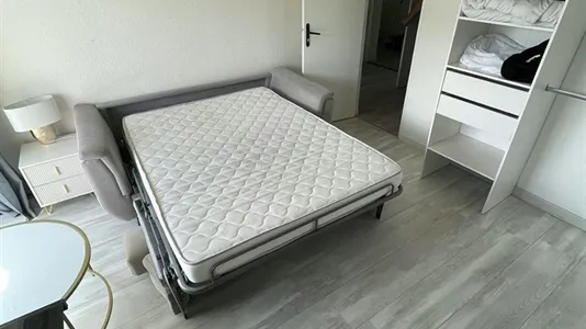 Rooms in Saint-Julien-en-Genevois - photo 3
