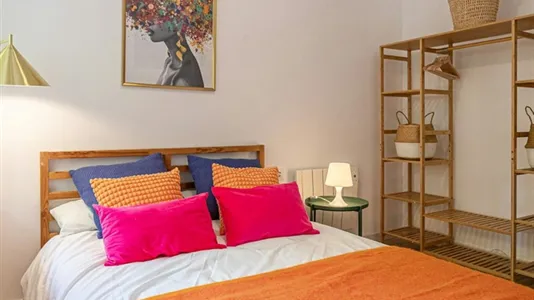 Rooms in Barcelona Eixample - photo 9