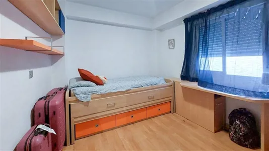 Rooms in Burjassot - photo 1