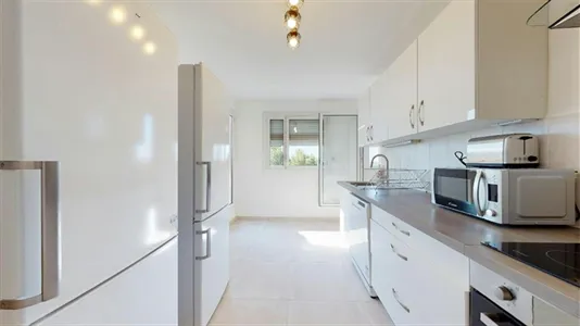 Rooms in Aix-en-Provence - photo 10