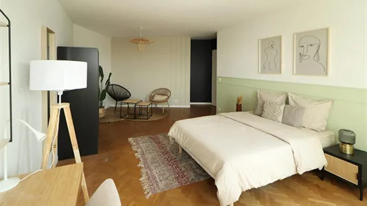 Rooms in Saint-Denis - photo 1