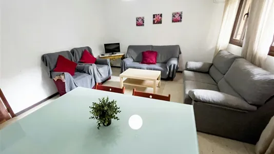 Rooms in Enramadilla - photo 10