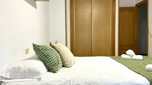 Rooms in Málaga - photo 5